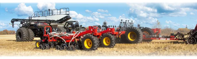 Bourgault 3820 整机；Air Planter 属选配，图片不证明各机具均已安装。