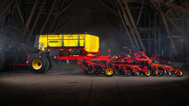 Väderstad Seed Hawk 600–900C 系列产品照片。
