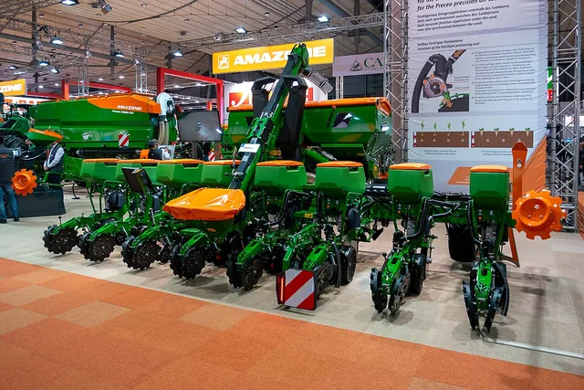 AMAZONE Precea 6000 · Series photograph · 2023